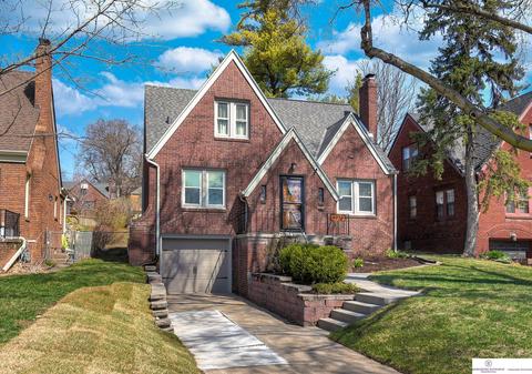 4936 N Happy Hollow Blvd, Omaha, NE 68104