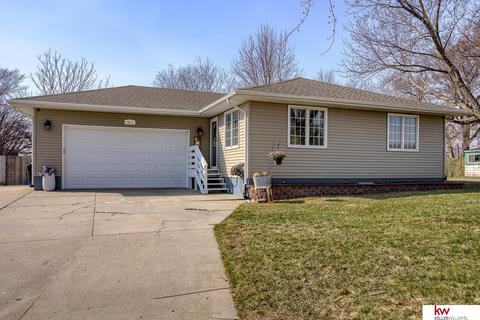 1011 E Mulberry St, Weeping Water, NE 68463