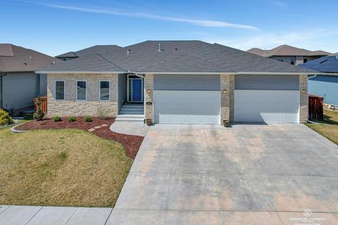 1311 N 101st St, Lincoln, NE 68527