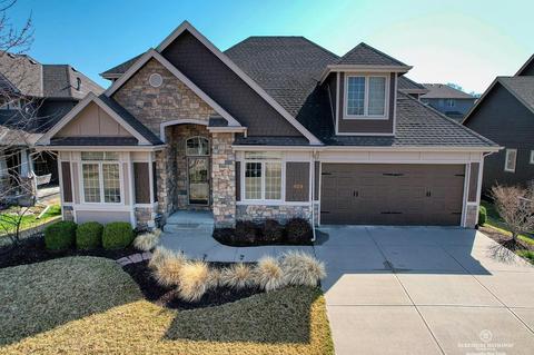 659 S 197 St, Elkhorn, NE 68022