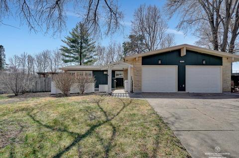 5921 Margo Dr, Lincoln, NE 68510