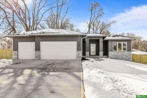 7933 Crown Point Ave, Omaha, NE 68134