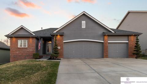 15417 Chalco Pointe Dr, Omaha, NE 68138