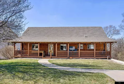 8616 Emerson Rd, Plattsmouth, NE 68048