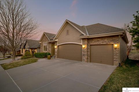 17219 Howard Plz, Omaha, NE 68118