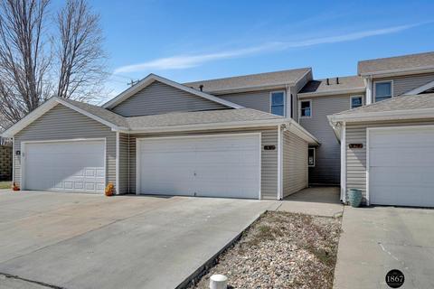532 Lakeside Dr #34, Lincoln, NE 68528