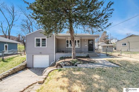 3248 S 40 St, Omaha, NE 68105