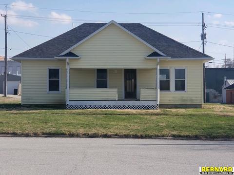 1017 11th St, Auburn, NE 68305