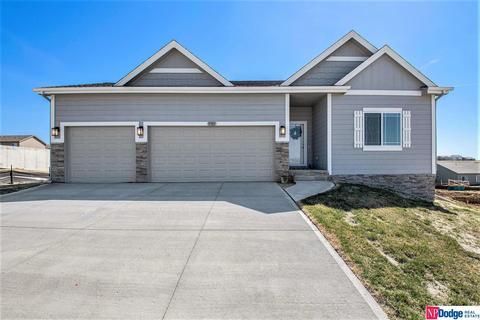 5903 N 183 St, Elkhorn, NE 68022