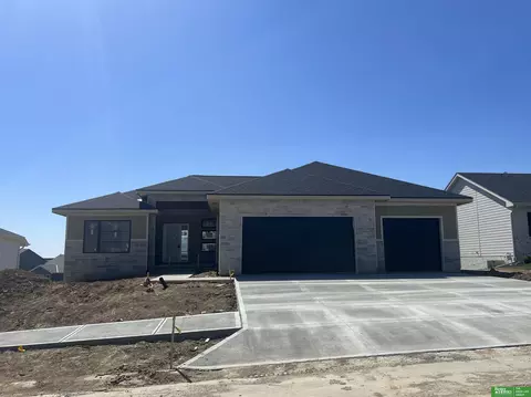 12112 S 207 St, Gretna, NE 68028