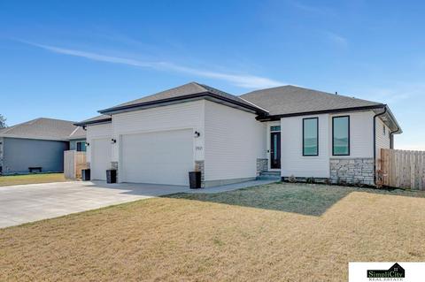 7921 Lilee Ln, Lincoln, NE 68516