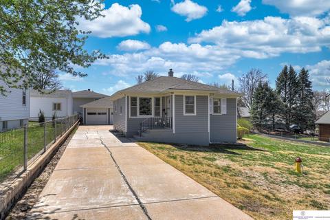 5207 O St, Omaha, NE 68117