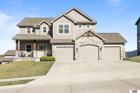 11601 S 110th St, Papillion, NE 68046