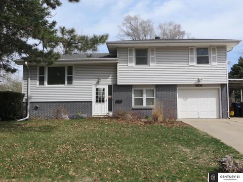 2722 Bonnie St, Bellevue, NE 68147