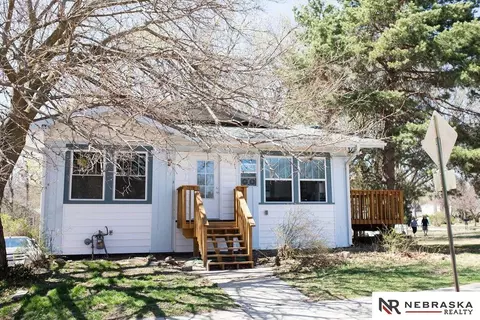 3403 S 40th St, Lincoln, NE 68506