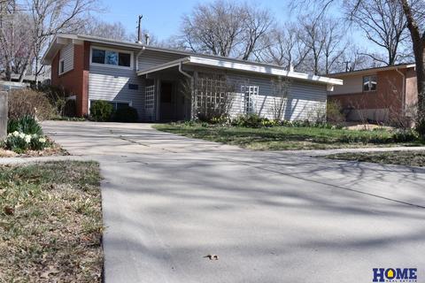 1449 Meadow Dale Dr, Lincoln, NE 68505