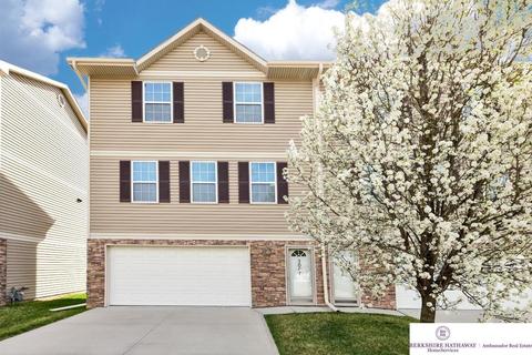 3007 Nakoma Ln, Carter Lake, IA 51510