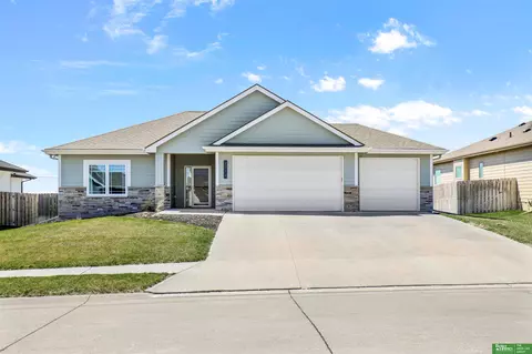2714 N 191st Ave, Omaha, NE 68022