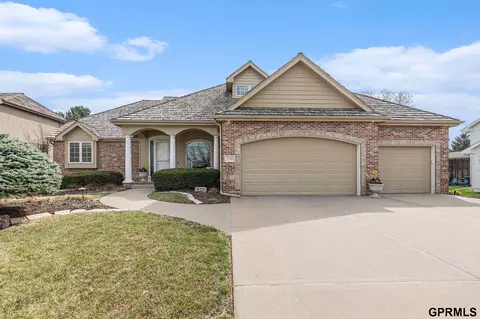 2701 N 157th St, Omaha, NE 68116