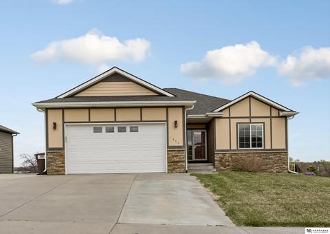 1206 Autumn Rd, Hickman, NE 68372