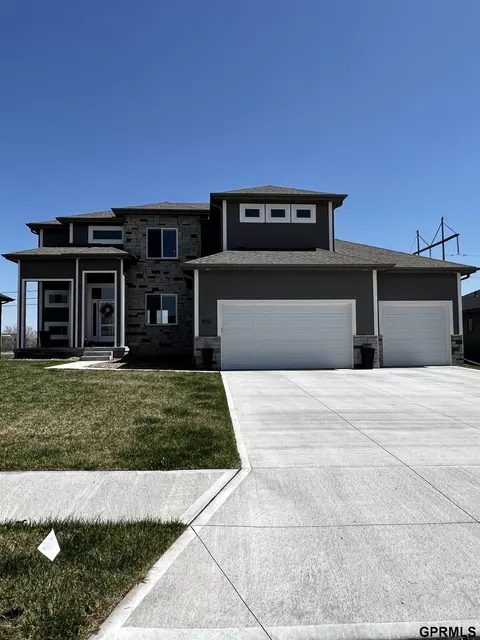8151 S 183 St, Omaha, NE 68136