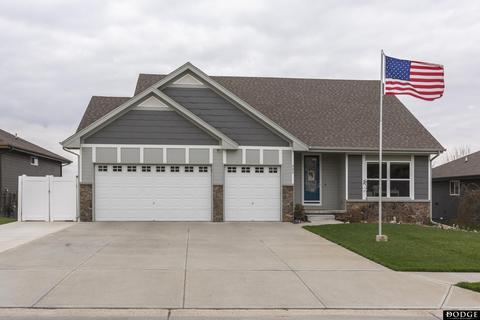 205 Otoe Dr, Yutan, NE 68073