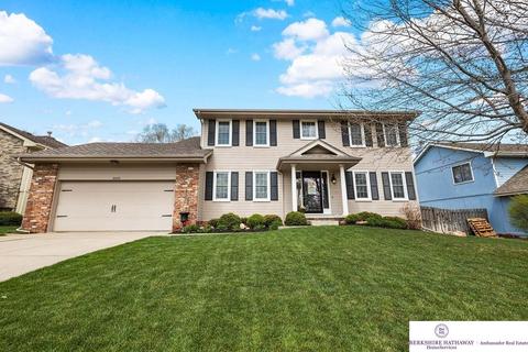 14454 Sherwood Ave, Omaha, NE 68116