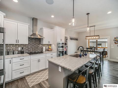9502 Autumn Meadow Ln, Lincoln, NE 68516