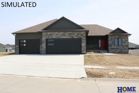 841 Regiment Rd, Lincoln, NE 68527