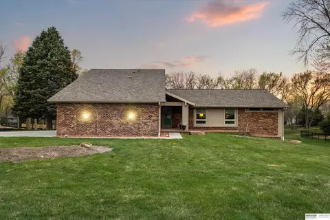 720 S 206 Ave, Elkhorn, NE 68022