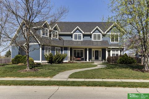 2121 Big Sky Dr, Papillion, NE 68046