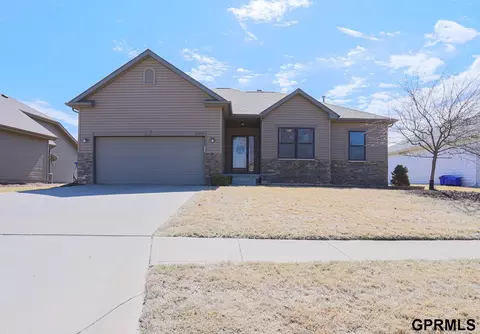 17029 Colleen Ln, Gretna, NE 68028