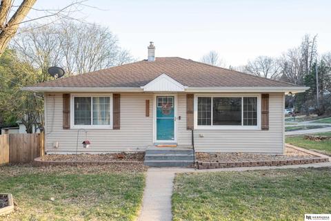 7533 Pinkney St, Omaha, NE 68134