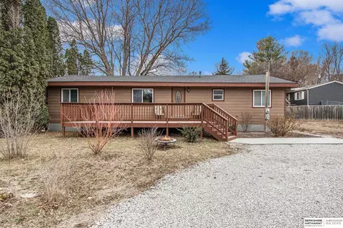 2711 Cook Ct, Plattsmouth, NE 68048