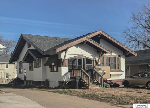 2868 Bauman Ave, Omaha, NE 68112