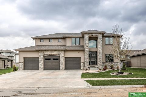 18410 Burdette St, Elkhorn, NE 68022