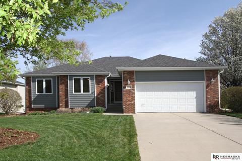 3320 Cactus Ct, Lincoln, NE 68516