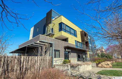 1502 S 10th St, Omaha, NE 68108