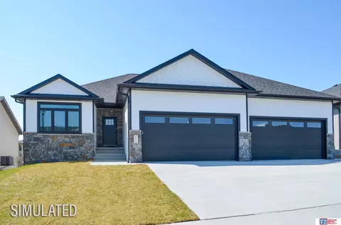 1035 N 107th St, Lincoln, NE 68527