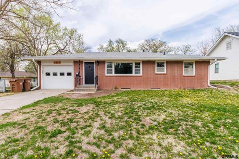 4420 Pioneers Blvd, Lincoln, NE 68506