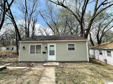2234 N 39 St, Omaha, NE 68111