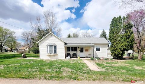 310 W 5th St, Juniata, NE 68955