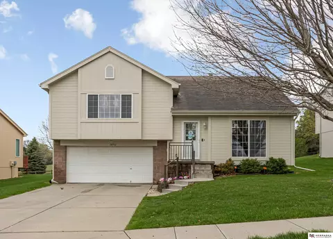 14931 Binney St, Omaha, NE 68116