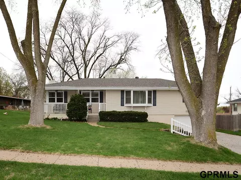 4614 N 81 St, Omaha, NE 68134