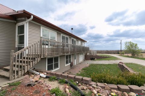 73077 613th Ave, Sterling, NE 68443