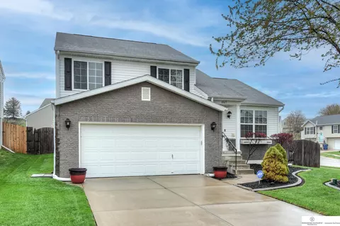 8907 N 155 St, Bennington, NE 68007