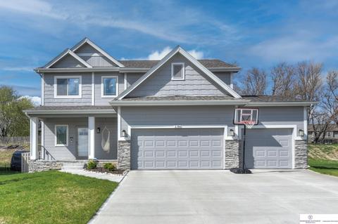 2104 Raven Ridge Dr, Bellevue, NE 68123