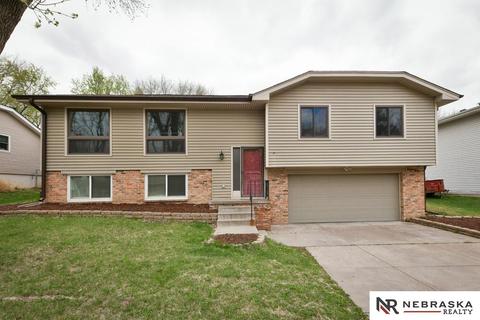 1413 Cherry Tree Ln, Papillion, NE 68133