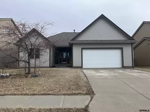 4407 Waterford Ave, Bellevue, NE 68123