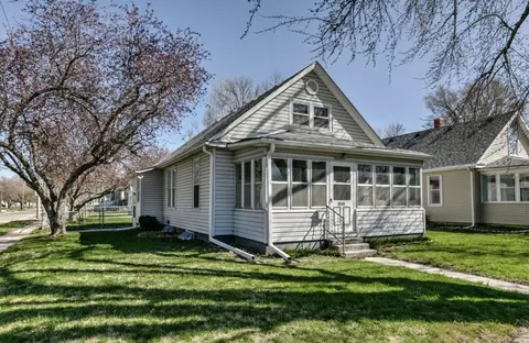 3330 Avenue D Ave, Council Bluffs, IA 51501